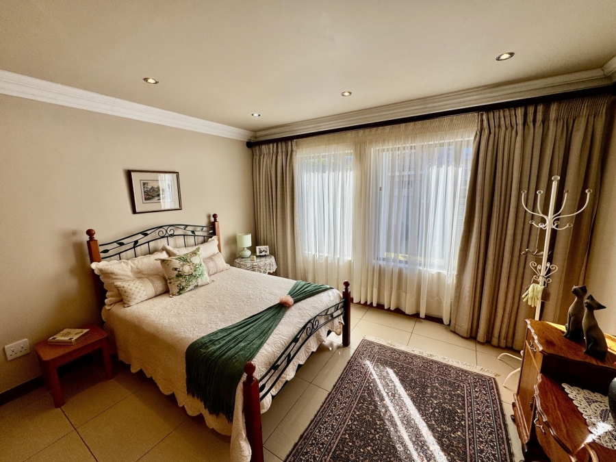 3 Bedroom Property for Sale in Van Der Hoff Park North West
